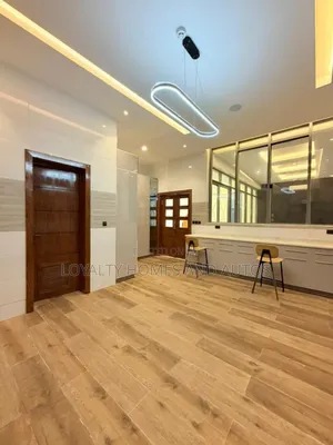 5bdrm Duplex in Banana Island for sale