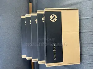 New Laptop HP OmniBook 5 Flip 16GB Intel Core 7 SSD 512GB