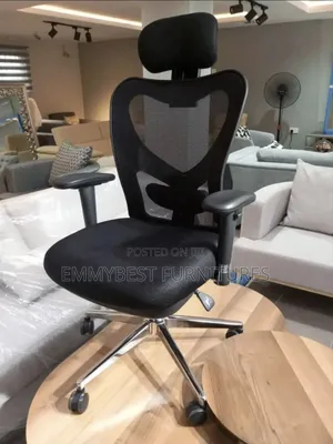 Multi Purpose Mesh Swivel Office Chair.
