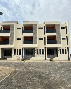 4bdrm Duplex in Life Camp for sale
