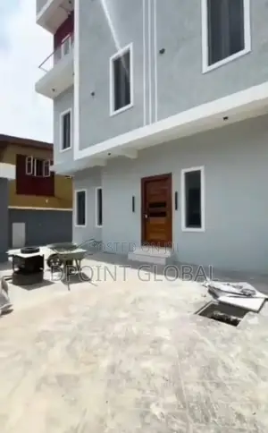 5bdrm Duplex in Ikeja for sale