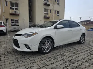 Toyota Corolla LE Premium 4dr Sedan (1.8L 4cyl CVT) 2014 White