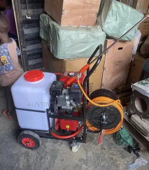 Petrol-powered High-pressure Washer
