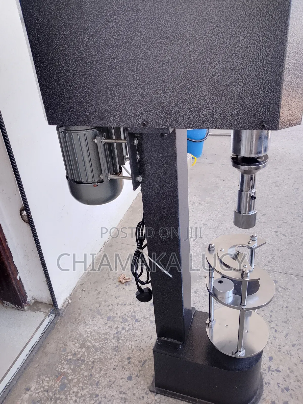 Capping and Locking Standing Machine