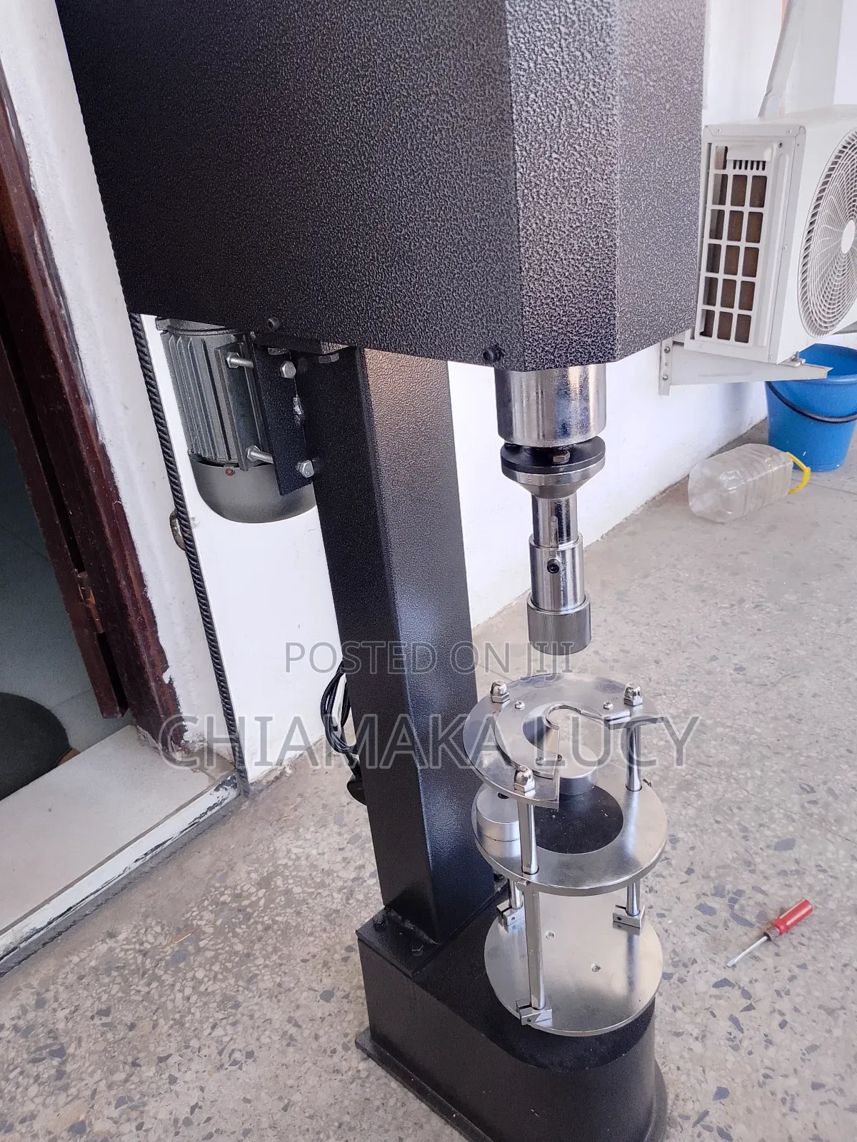 Capping and Locking Standing Machine