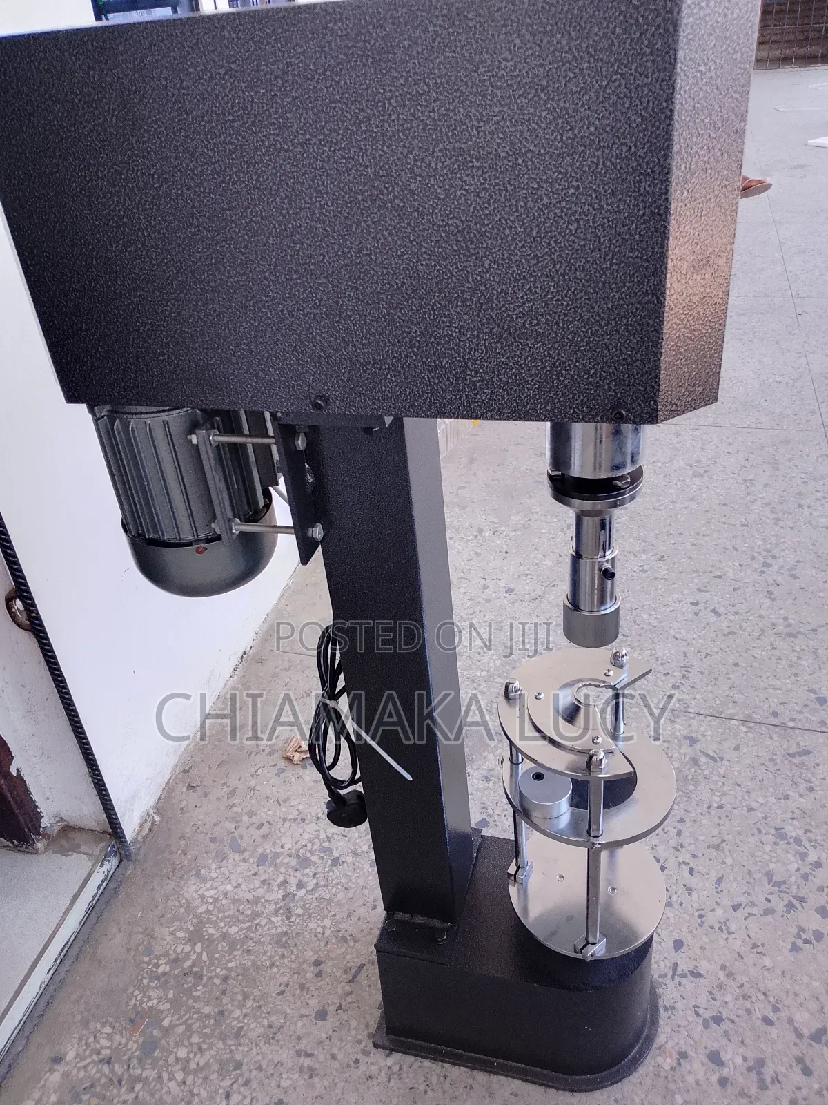 Capping and Locking Standing Machine