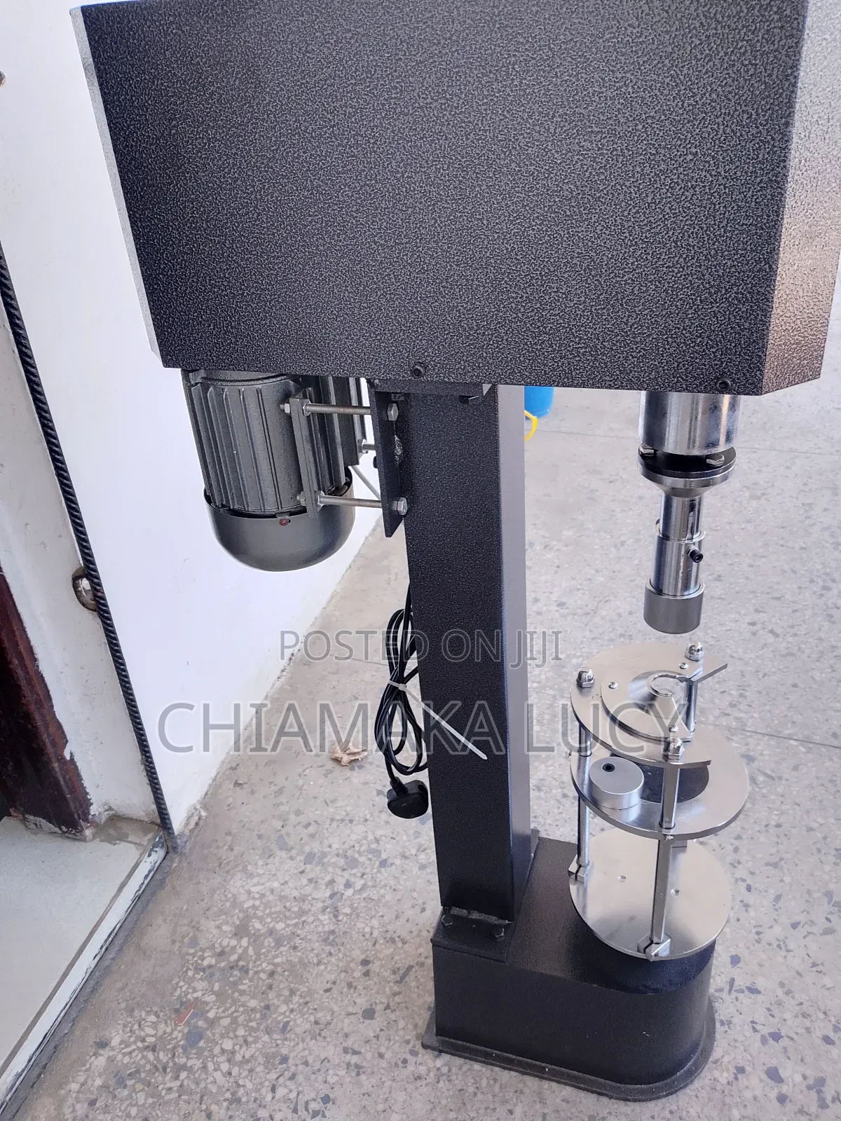 Capping and Locking Standing Machine
