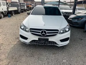 Mercedes-Benz E350 Base 4Matic Sedan AWD (3.5L 6cyl 7A) 2014 White