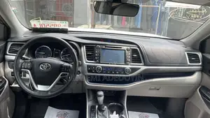 Toyota Highlander Limited 4x4 V6 (3.5L 6cyl 8A) 2018 White