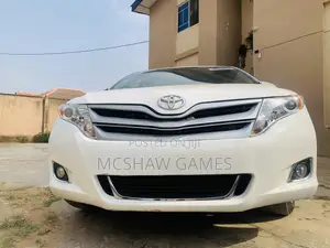 Toyota Venza LE AWD V6 2013 White