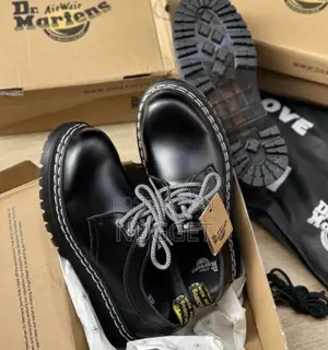 Dr Martens Black Chunky Sole