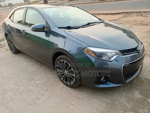 Toyota Corolla 2015 Blue
