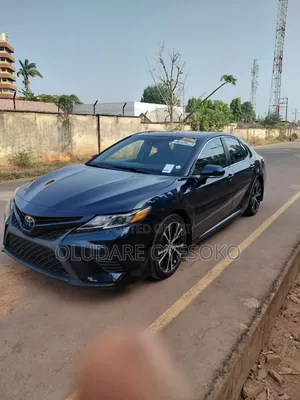 Toyota Camry SE FWD (2.5L 4cyl 8AM) 2018 Teal