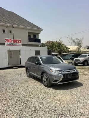 Mitsubishi Outlander SE FWD 2018 Gray