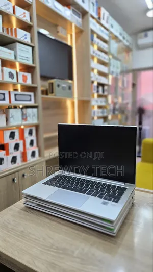 Laptop HP EliteBook 830 G7 8GB Intel Core i5 SSD 256GB