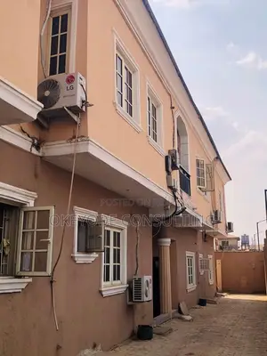 3bdrm Apartment in Iju-Ishaga for sale