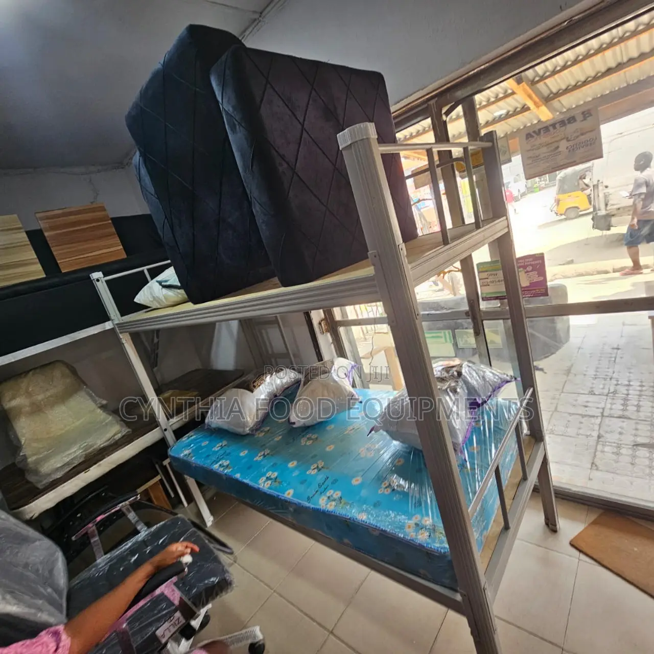 Foreign Iron Bunk