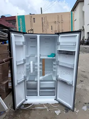 Standing Hisense Refrigerator With Tampered Glass Surface