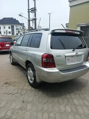 Toyota Highlander 2025 Silver