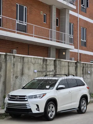 Toyota Highlander Limited 4x2 V6 (3.5L 6cyl 8A) 2017 White