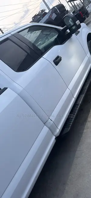 Ford F-150 XL 2022 White
