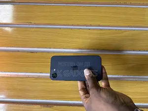 New Apple iPhone 16e 128 GB Black
