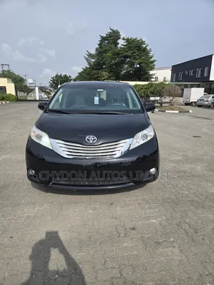 Toyota Sienna LE 7 Passenger 2011 Black
