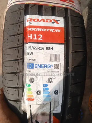 Roadx Tyre 215/65/16