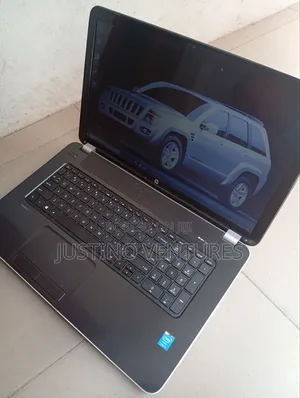 Laptop HP Pavilion 17 8GB Intel Core i5 SSD 128GB