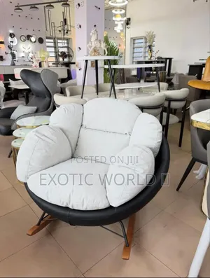 Luxury Single Sofa Chair – Modern Relaxation Seat