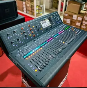 Midas M32 Digital Mixer