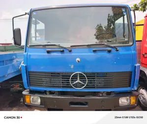Mercedes 814 Blue Color 6 Boat