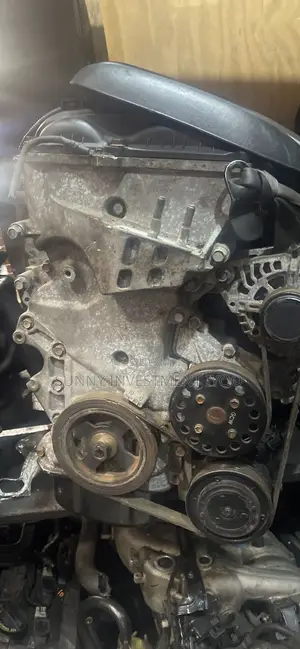 Hyundai Elantra 012 Engine