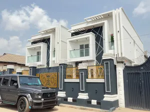 5bdrm Duplex in New Oko Oba for sale