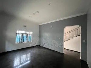 2bdrm Duplex in Lekki Phase 1 for rent