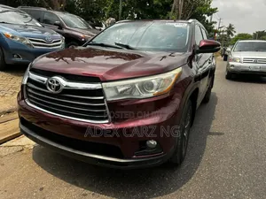 Toyota Highlander 2016 Red