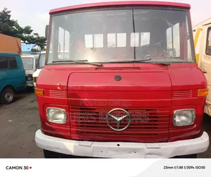 Mercedes Pickup 608 Diesel Engine/ 6 Tires