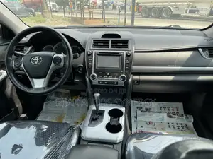 Toyota Camry SE Sport 4dr Sedan w/Prod. End 11/13 (2.5L 4cyl 6A) 2014