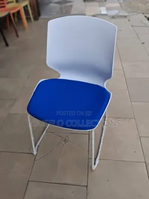 Quality Plastic Wit Fabric Visitors Chair
