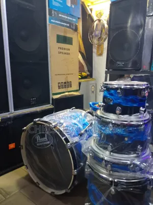 Pearl Drum Set