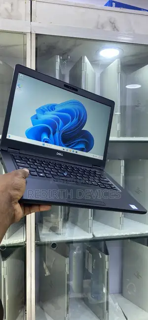 Laptop Dell Latitude 5491 8GB Intel Core i5 SSD 256GB