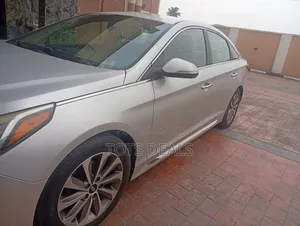 Hyundai Sonata Sport 4dr Sedan (2.4L 4cyl 6A) 2015 Silver