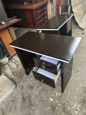 Office Table 3ft With Imported Runner