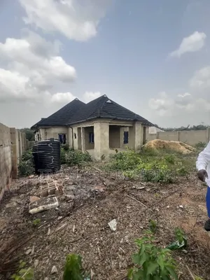 Furnished 5bdrm Bungalow in Poker Roads Epe for sale