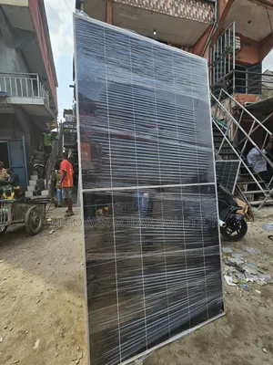 650w Jinko Mono Solar Panels