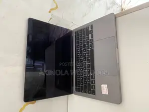 Laptop Apple MacBook Pro 2020 8GB Intel SSD 256GB