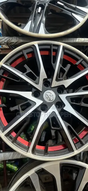 Clean Alloy Rims With Strong Tires – 17/18 Inch – Direct Belgium