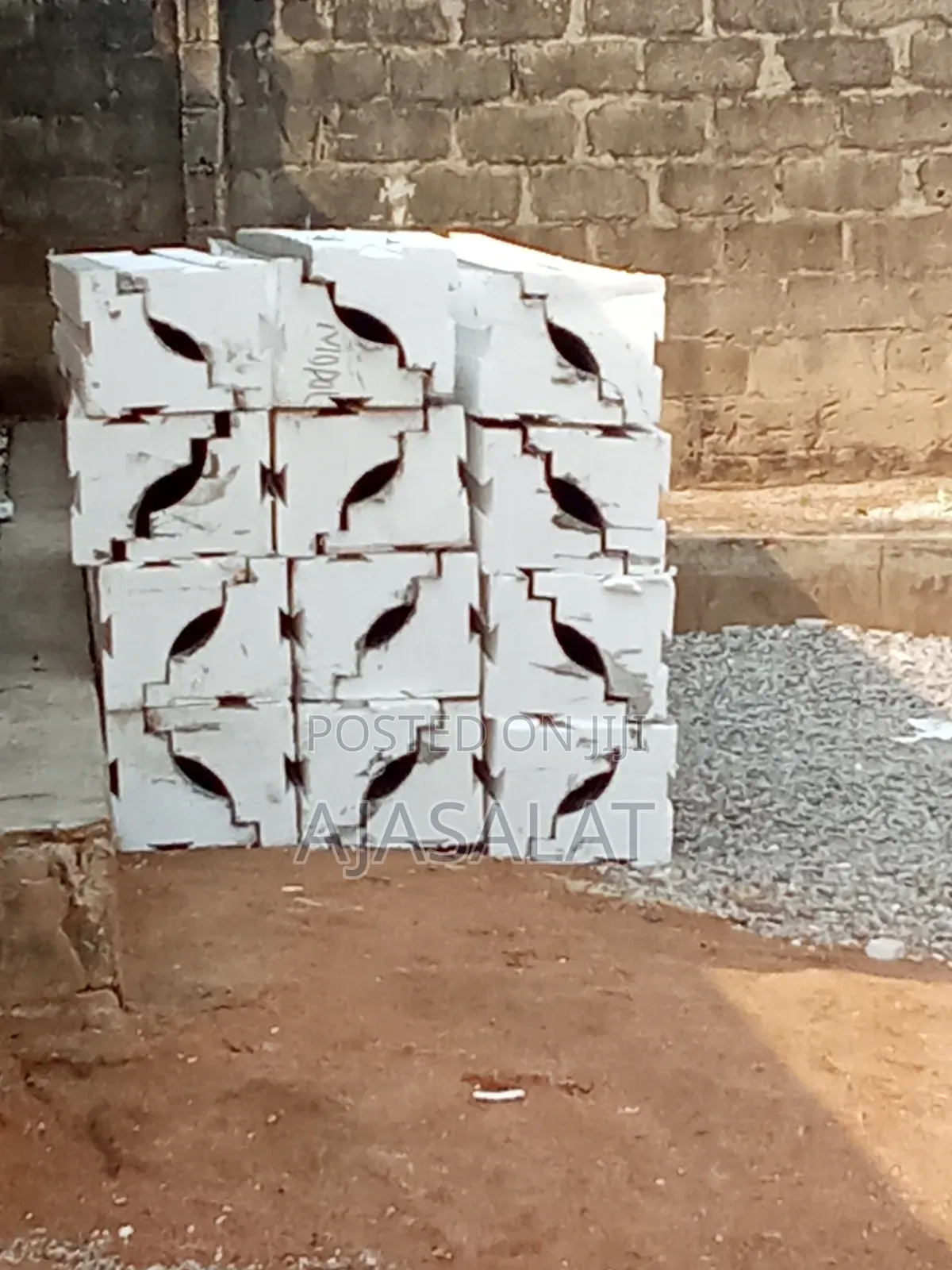 Polystyrene Parapet and Board