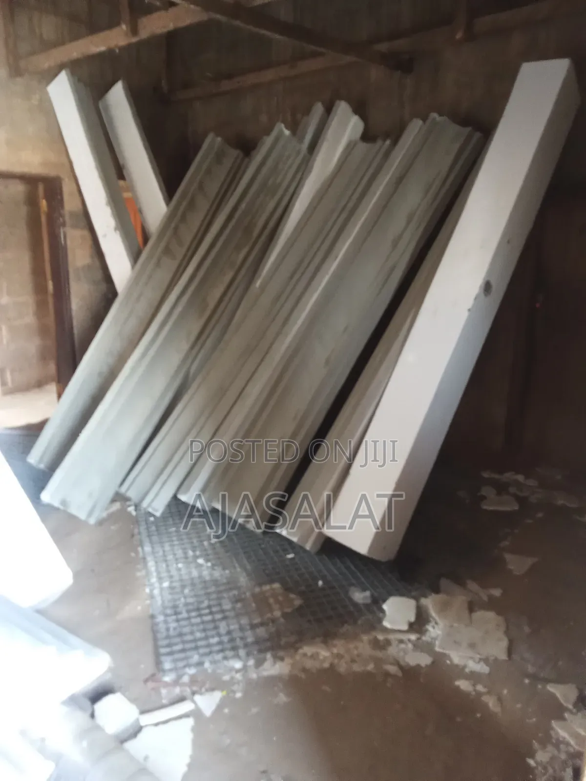 Polystyrene Parapet and Board