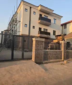 3bdrm Block of Flats in Johnson Estate, Mabushi for sale